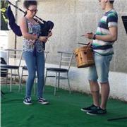 Músico profesional y titulada superior en musicología con experiencia en conservatorios, educación secundaria y escuela de música, ofrece clases de lenguaje musical, análisis, historia de la música y asignaturas teóricas de superior a todos los niveles